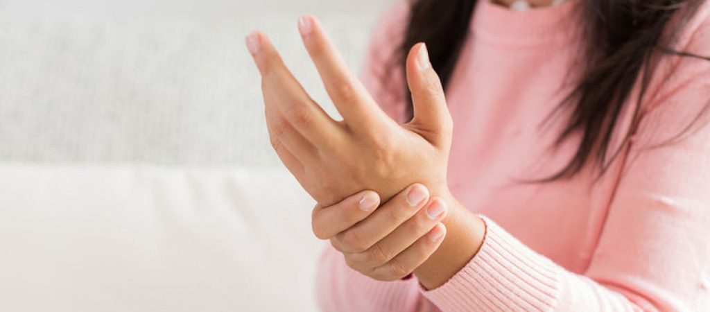 Αυτές είναι όλες οι πιθανές αιτίες για το μούδιασμα στα χέρια