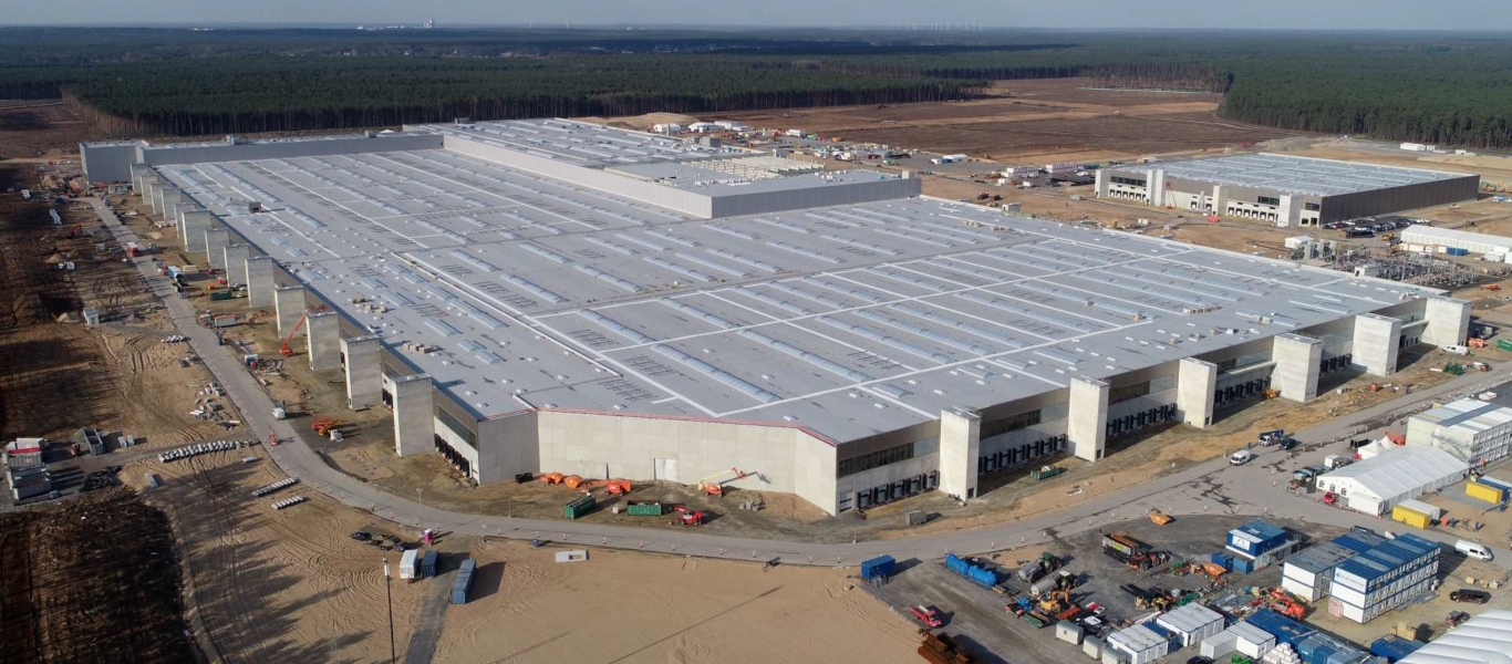 Tesla: Αναζητά καλλιτέχνες να διακοσμήσουν το εργοστάσιο στο Βερολίνο