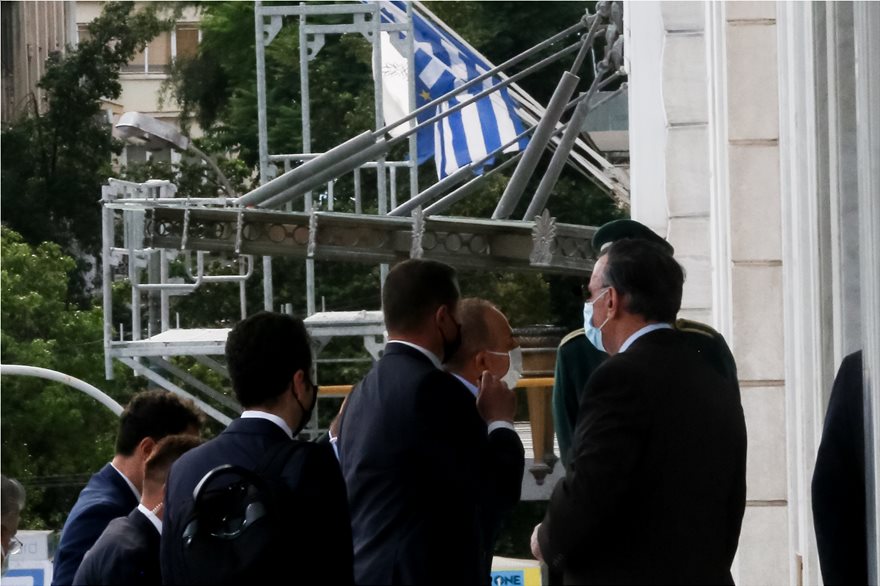 Μ.Τσαβούσογλου: Έφτασε στην Αθήνα (φώτο)