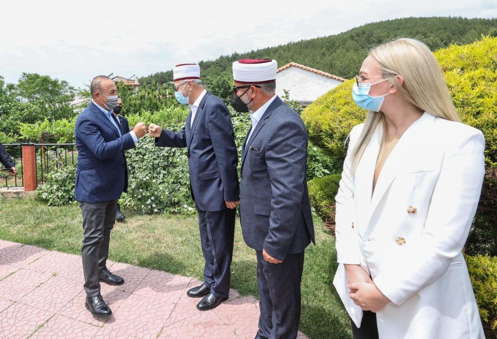 Προκλήσεων συνέχεια από τον Μ.Τσαβούσογλου: Μετέφερε τους «χαιρετισμούς» του Ρ.Τ.Ερντογάν στη Θράκη!