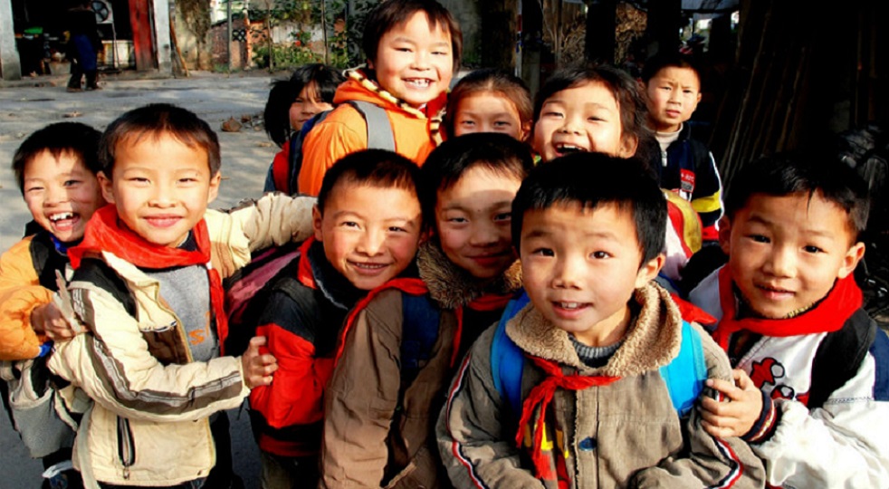 Μεγάλες αλλαγές στην Κίνα: Κάθε ζευγάρι μπορεί πλέον να αποκτήσει μέχρι τρία παιδιά