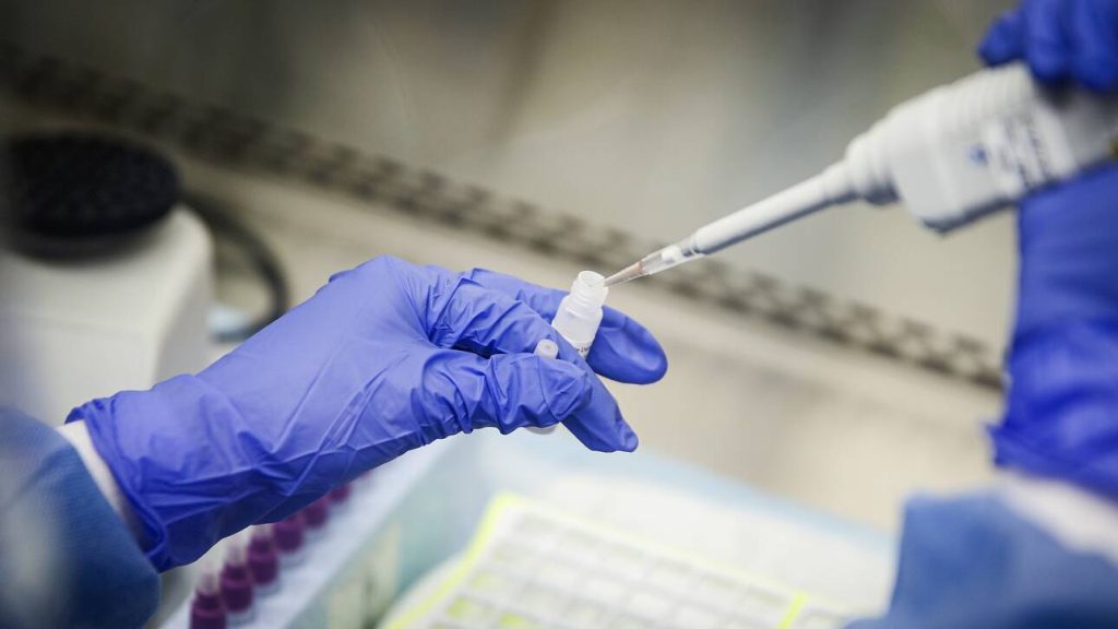 Κορωνοϊός: «Πράσινο φως» από τον FDA στο μονοκλωνικό αντίσωμα GSK-Vir