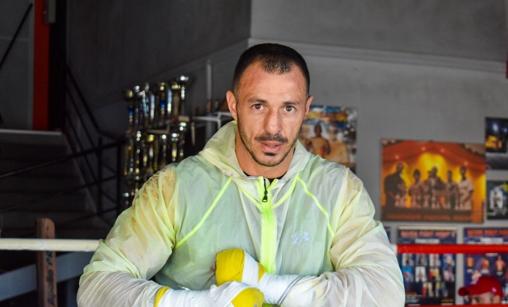 Πάτρα: Θρήνος στο πατρικό του δολοφονημένου πυγμάχου Τάσου Μπερδέση (βίντεο)