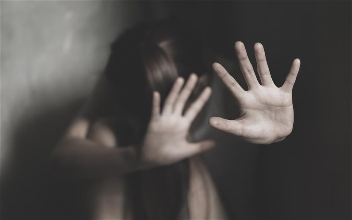 Θεσσαλονίκη: Χειροπέδες σε 37χρονο που παρενόχλησε σεξουαλικά 17χρονη σε σταθμό λεωφορείων