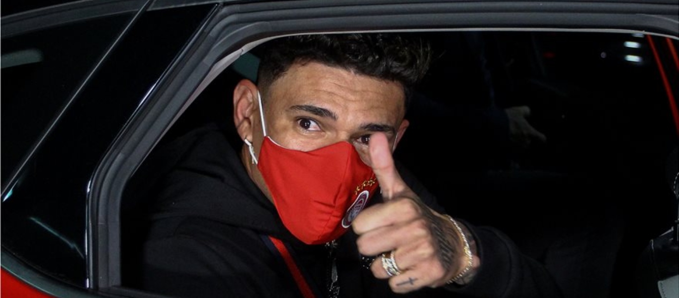 Υπέγραψε το νέο του συμβόλαιο με τον Ολυμπιακό ο Τικίνιο