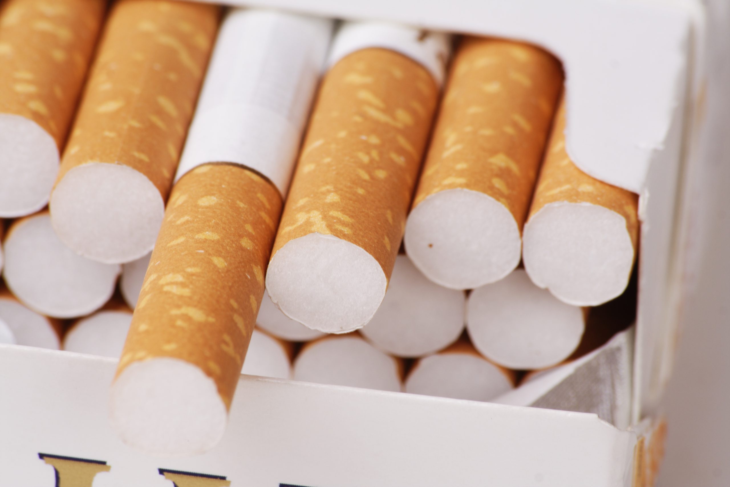 Κατασχέθηκαν σχεδόν 10 εκατομμύρια λαθραία τσιγάρα στο λιμάνι του Πειραιά
