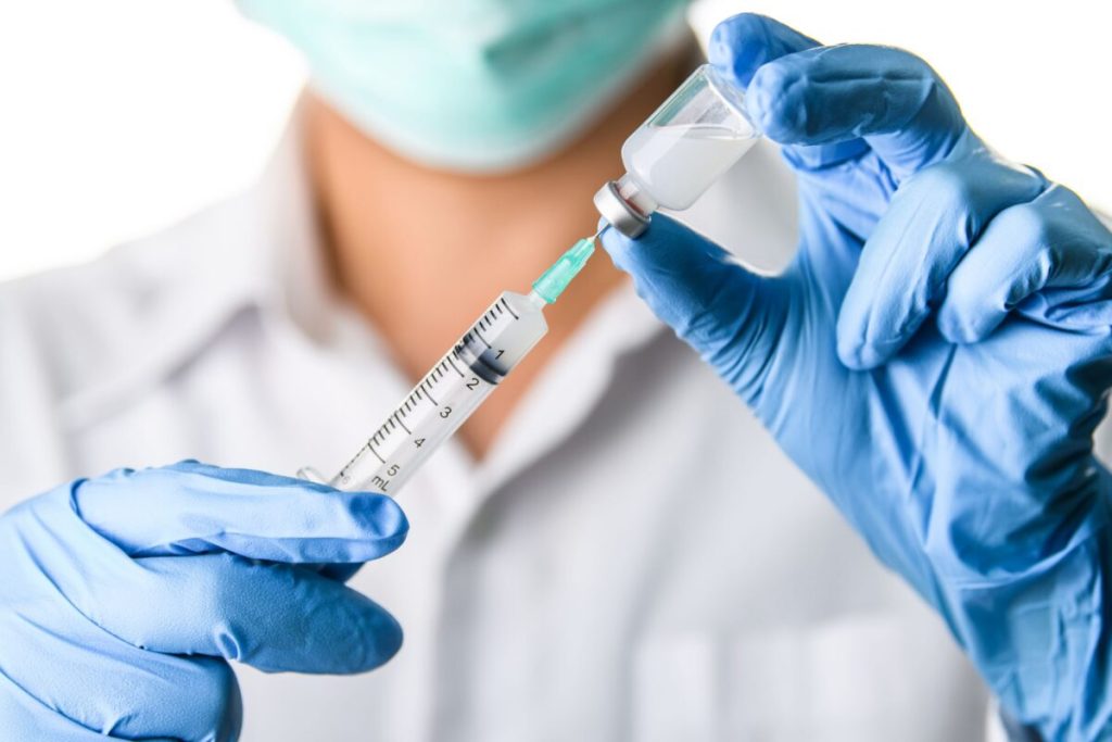 Coronavac: Εγκρίνεται μέχρι την Παρασκευή και δεύτερο κινεζικό εμβόλιο