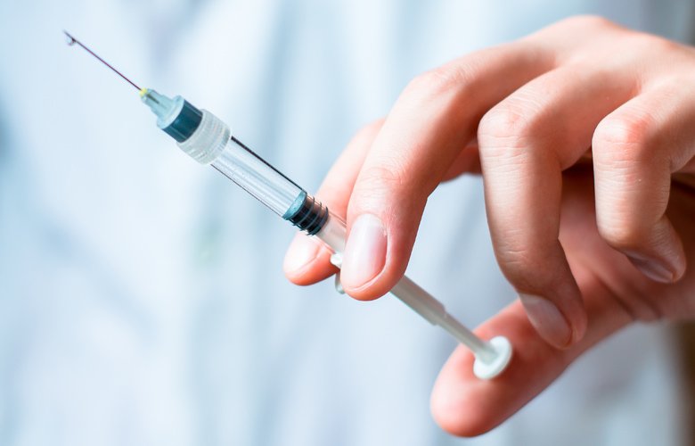 Απίστευτη καταγγελία στη Μυτιλήνη: Πήγαν να του κάνουν ένεση σε κοινή θέα