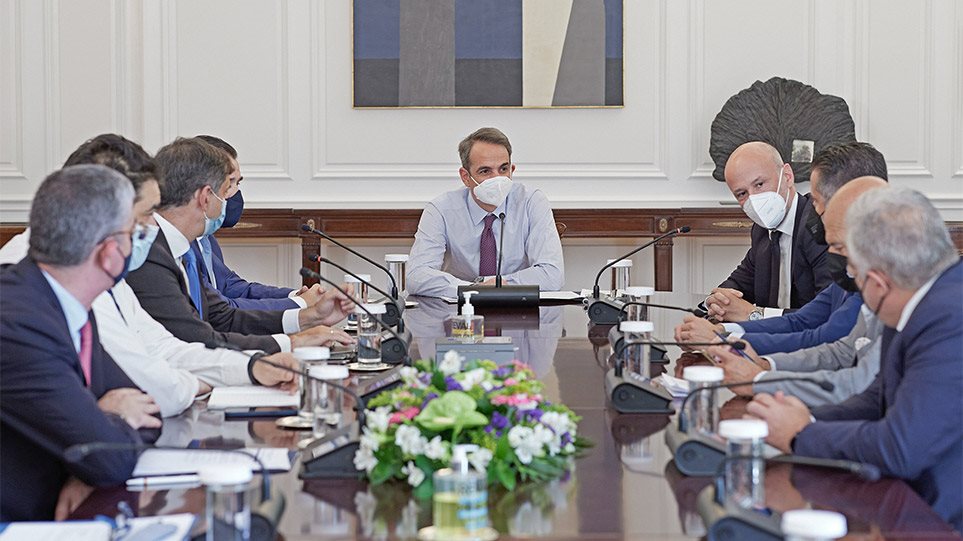 Ακόμα δεν ξεκίνησε η τουριστική σεζόν και ο Κ.Μητσοτάκη υπόσχεται «οικονομική στήριξη» των επιχειρήσεων