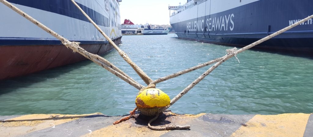 ΠΕΝΕΝ: Ακινητοποιημένα τα πλοία την Πέμπτη – Ανακοινώθηκε 24ωρη απεργία
