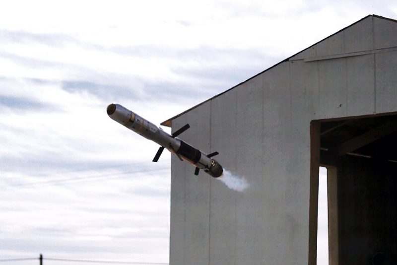 Saab: Βολή επίδειξης του κατευθυνόμενου πυρομαχικού GMM – Γιατί είναι πολύ καλή είδηση για τον Ελληνικό Στρατό