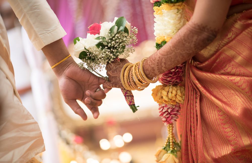 Ινδία: Νύφη πέθανε στον γάμο της και ο γαμπρός παντρεύτηκε την… αδελφή της