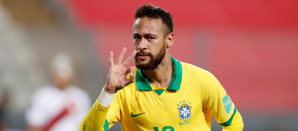 «Επίθεση αγάπης» στο Νεϊμάρ – Παραλίγο να πέσει κάτω ο Βραζιλιάνος (βίντεο)