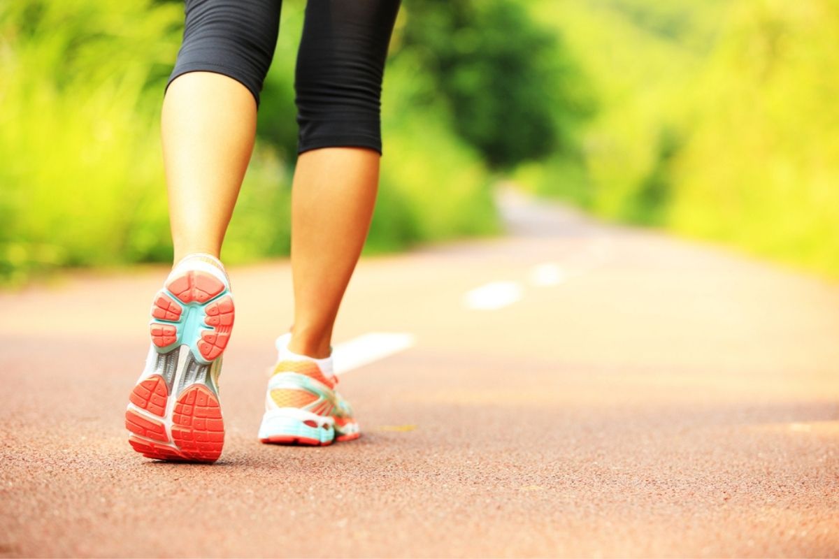 Πρόγραμμα βαδίσματος 3 εβδομάδων: Ο εύκολος τρόπος για να χάσετε βάρος με μόλις 25 λεπτά περπάτημα τη μέρα