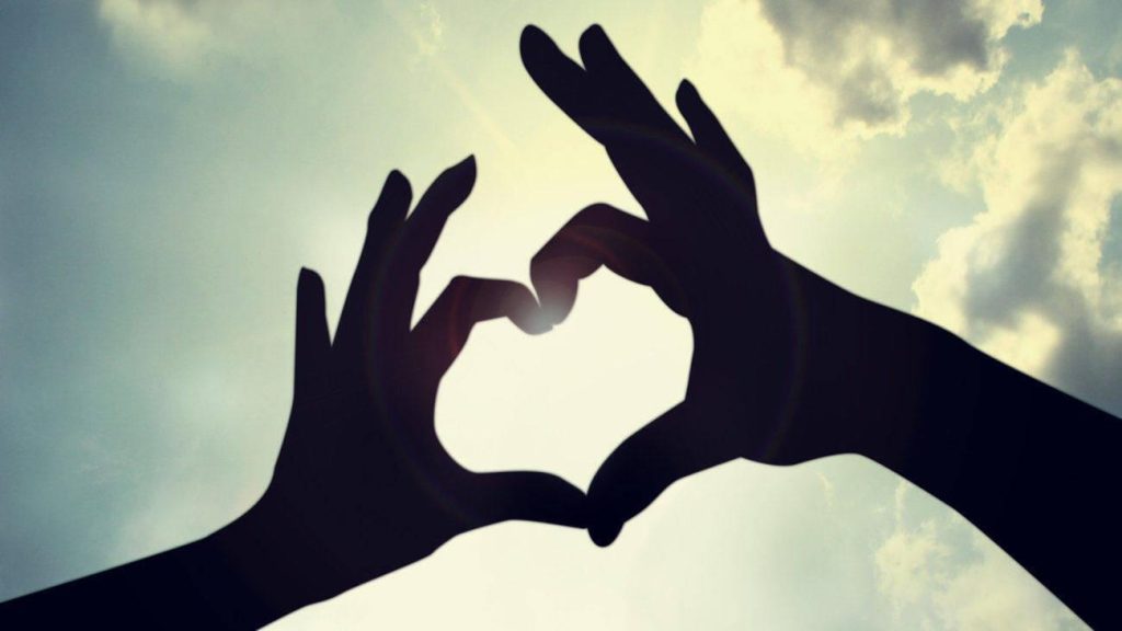 Αυτά είναι τα 4 ζευγάρια ζωδίων που ο έρωτάς τους θα είναι κεραυνοβόλος