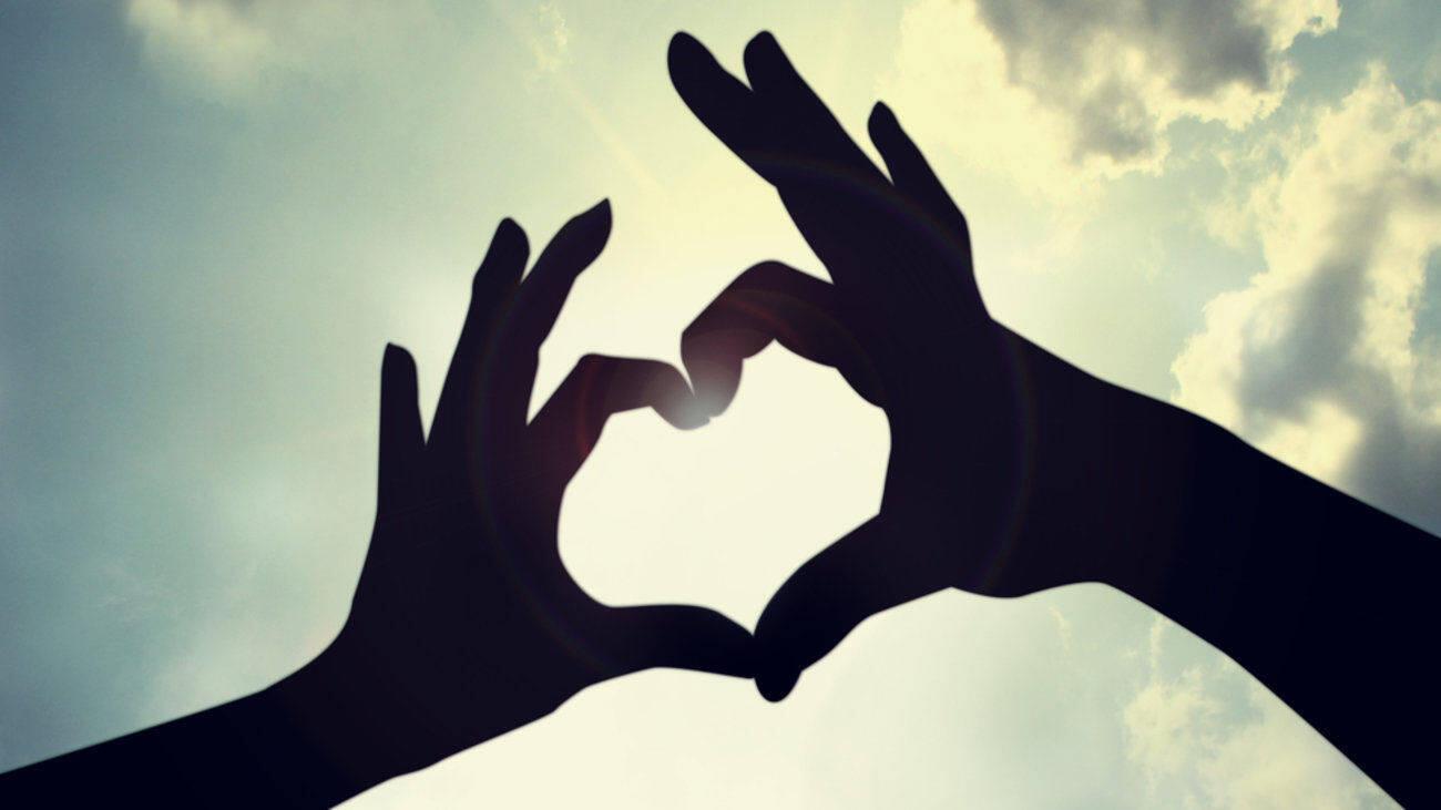 Αυτά είναι τα 4 ζευγάρια ζωδίων που ο έρωτάς τους θα είναι κεραυνοβόλος