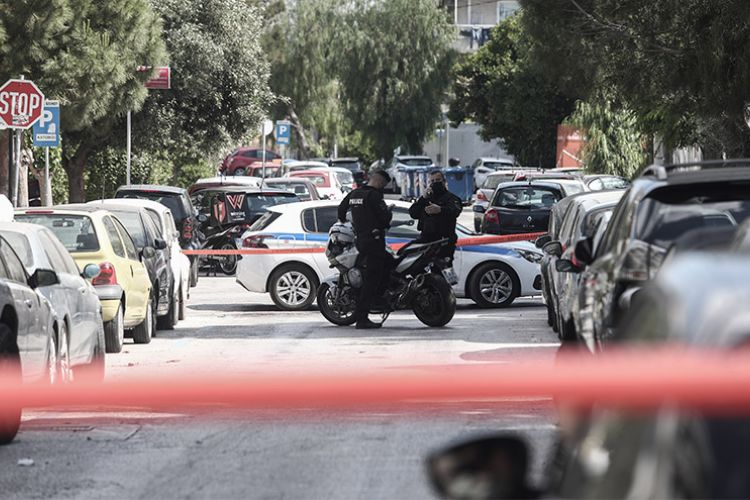 Πυροβολισμοί στον Άλιμο: «Πυροβόλησα στον αέρα για εκφοβισμό, επειδή με ακολουθούσαν δύο μηχανές» λέει ο 35χρονος