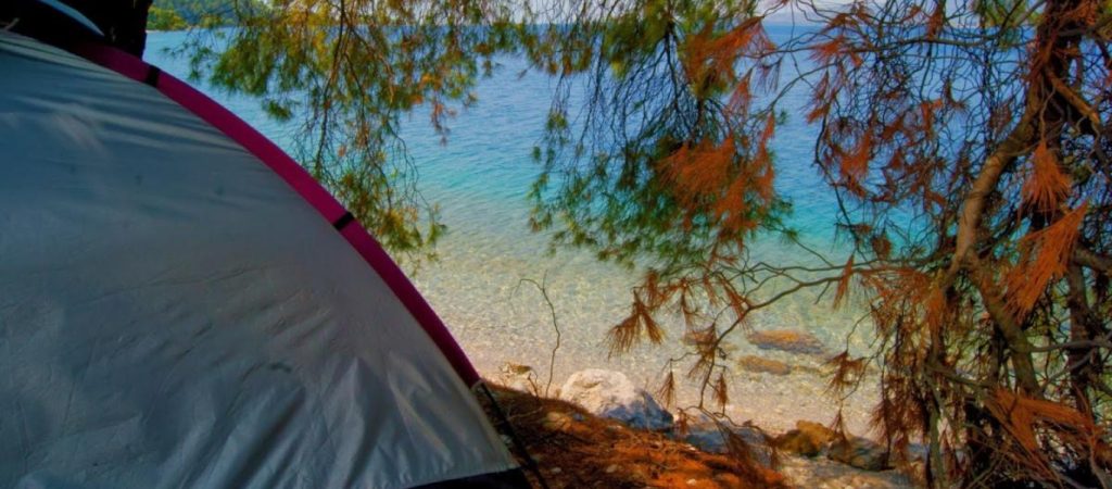 Κάμπινγκ για πρώτη φορά – Οι συμβουλές που θα κάνουν τη διαμονή σου ευκολότερη