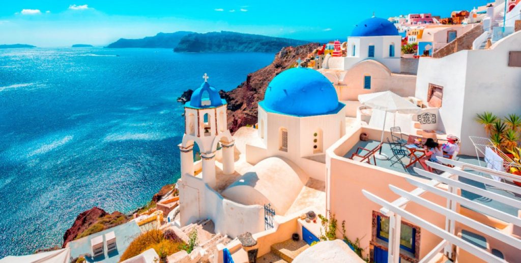 Σοβαρό πλήγμα για τον τουρισμό – Η TUI ακύρωσε πακέτα διακοπών για 5 ελληνικά νησιά