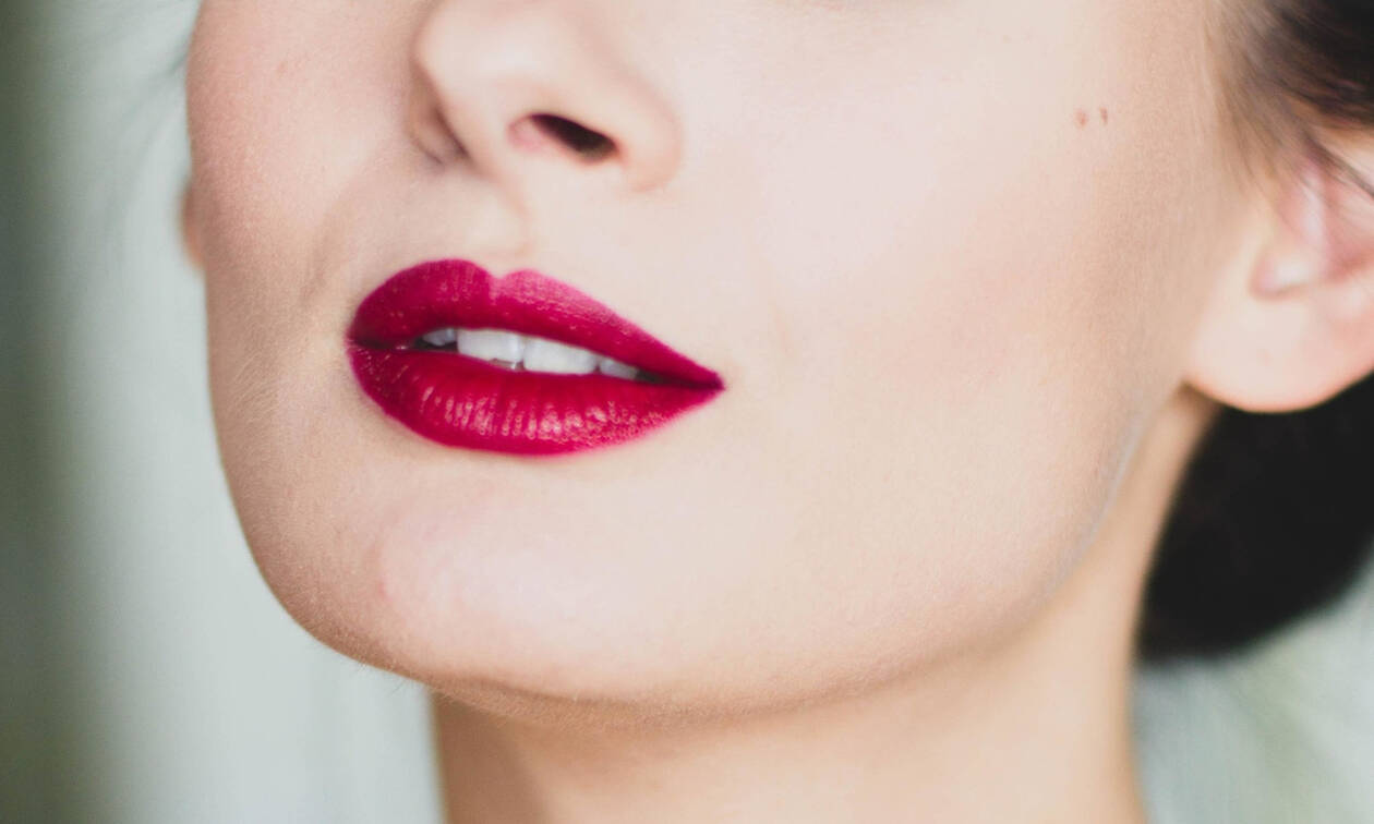 Οι τρεις επιλογές θεραπείας για το ηλιακό έγκαυμα στα χείλη