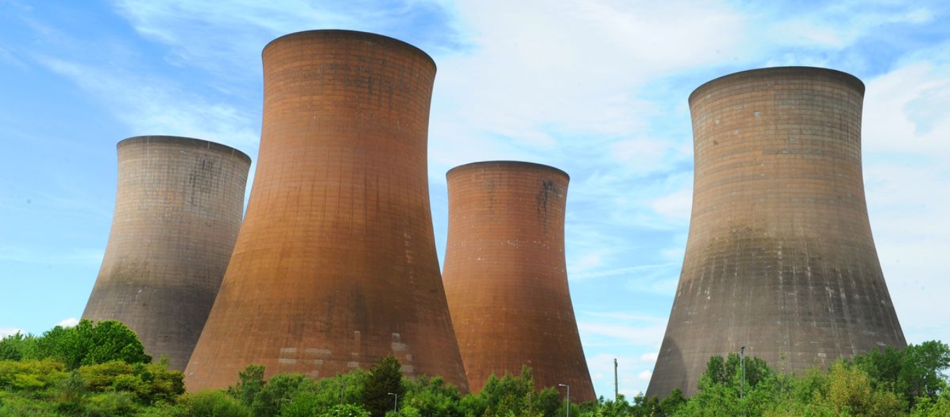 Βρετανία: Κατεδαφίστηκαν τέσσερις πύργοι ψύξης στον σταθμό παραγωγής ενέργειας Rugeley Power station (βίντεο)