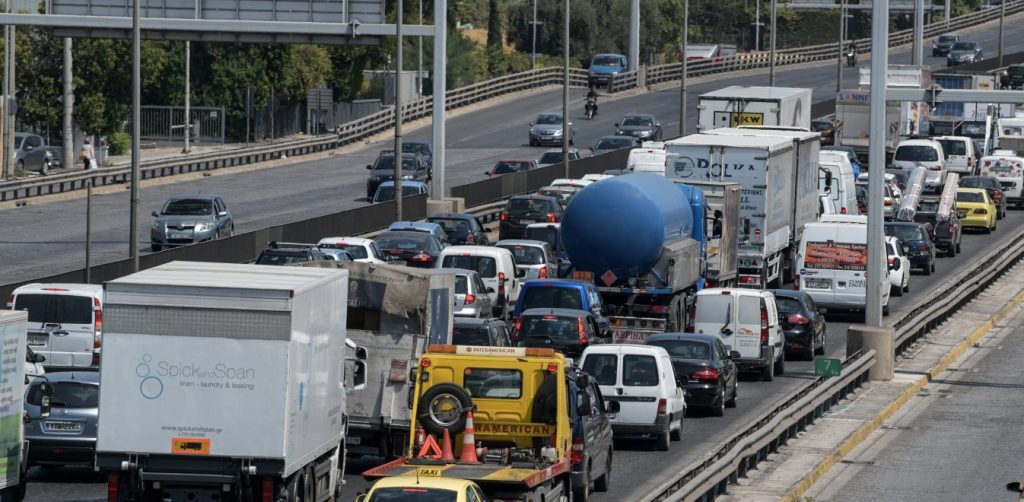 Κυκλοφοριακό «χάος» στον Κηφισό – Σύγκρουση δύο ΙΧ με νταλίκα (χάρτης)