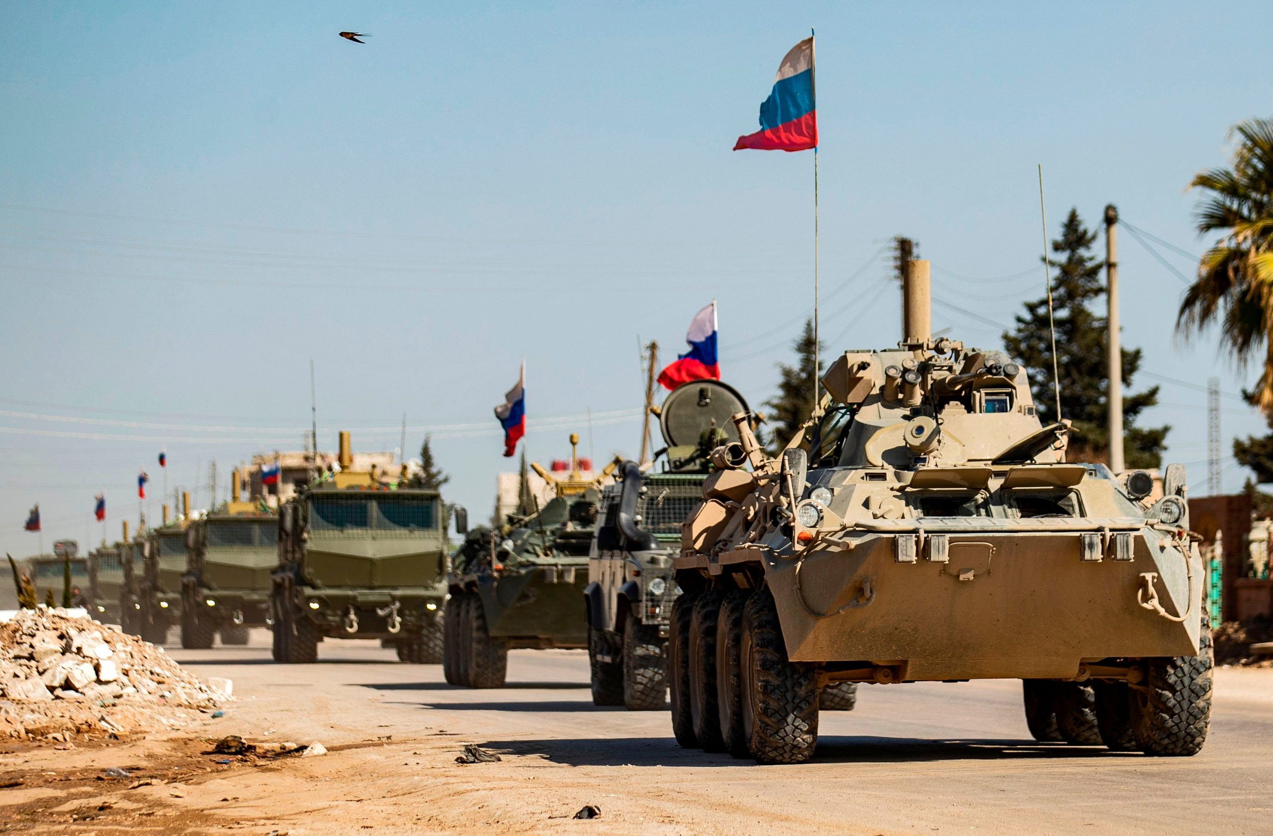 Νέα ένταση στη Συρία: Ρώσοι στρατιώτες περικύκλωσαν αμερικανική περίπολο! (βίντεο)
