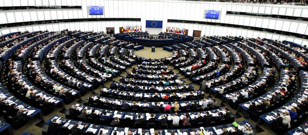 H Ευρωβουλή ετοιμάζεται να κινηθεί νομικά κατά της Κομισιόν – Ζητά την σύνδεση Ταμείου Ανάκαμψης και Κράτους Δικαίου