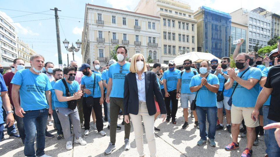 Φ.Γεννηματά: «Είμαστε απέναντι στην κυβέρνηση και το εργασιακό νομοσχέδιο που μας γυρίζει σε άλλες εποχές» (φώτο)