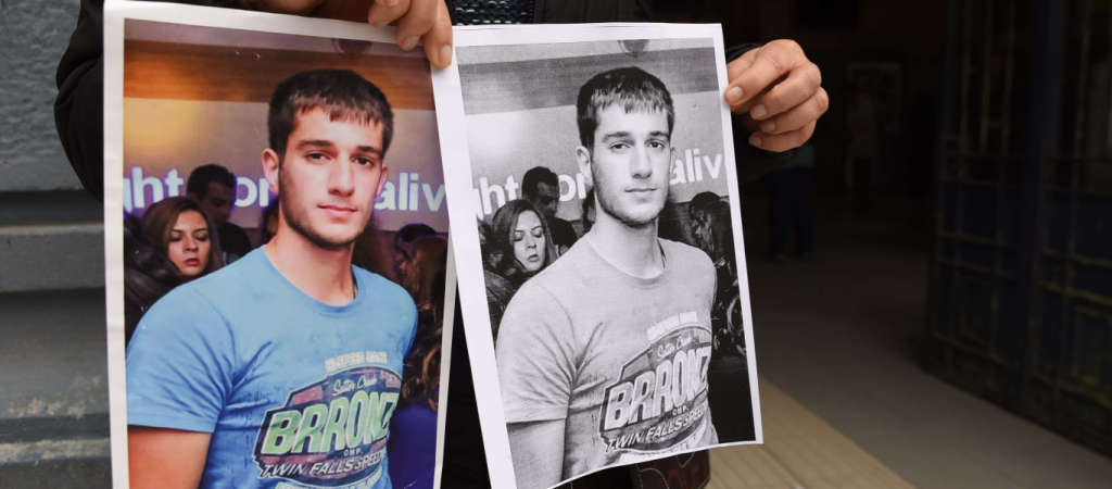 Συγκλόνισε ο πατέρας του Β.Γιακουμάκη: «Τον έστειλα σε ένα ‘μαγαζί’ με ανήθικους να σπουδάσει»