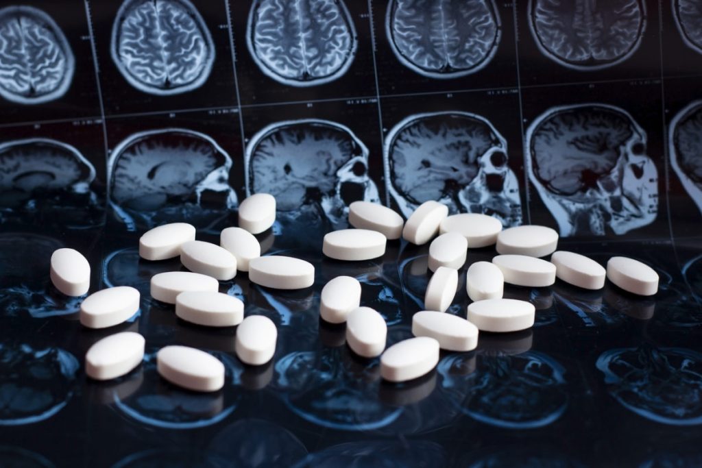 Μέλος της συμβουλευτικής επιτροπής του FDA υπέβαλλε την παραίτησή του επειδή εγκρίθηκε το φάρμακο για το Αλτσχάιμερ