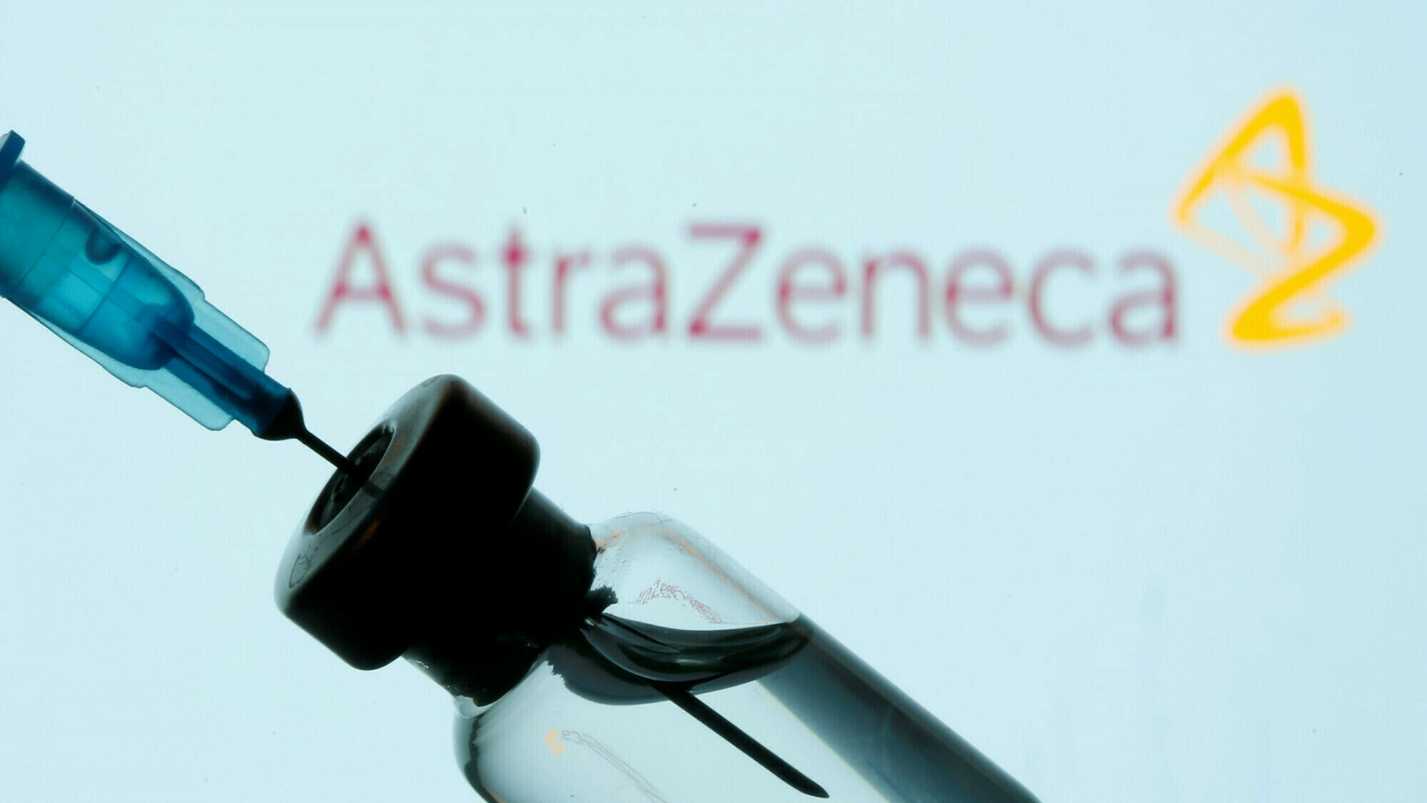 Ιταλία: 18χρονη πέθανε μετά τον εμβολασμό της με AstraZeneca – Τέλος η χορήγησή του στους κάτω των 60