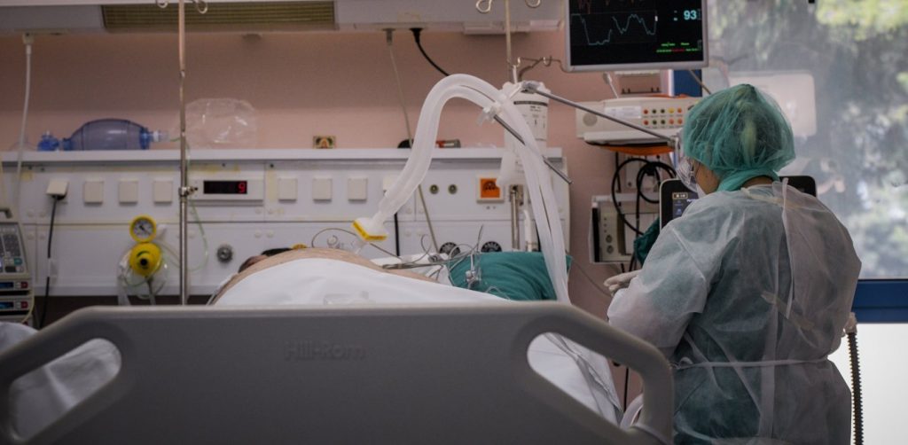 Καταγγελίες σοκ από συγγενείς ασθενών στο Αγρίνιο: «Μετανιώνω που τον πήγα στο σφαγείο» (βίντεο)