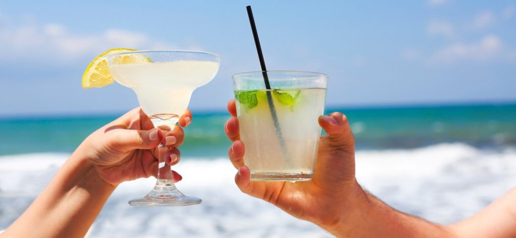 Αυτά είναι τα ποτά που δεν θα επιβαρύνουν καθόλου τη δίαιτά σου