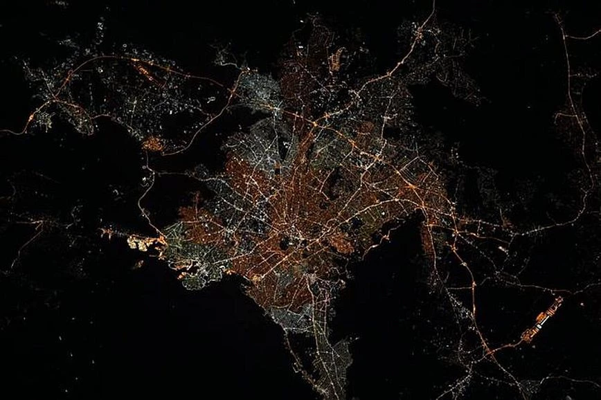 Η νυχτερινή Αθήνα από τον Διαστημικό Σταθμό (φωτό)
