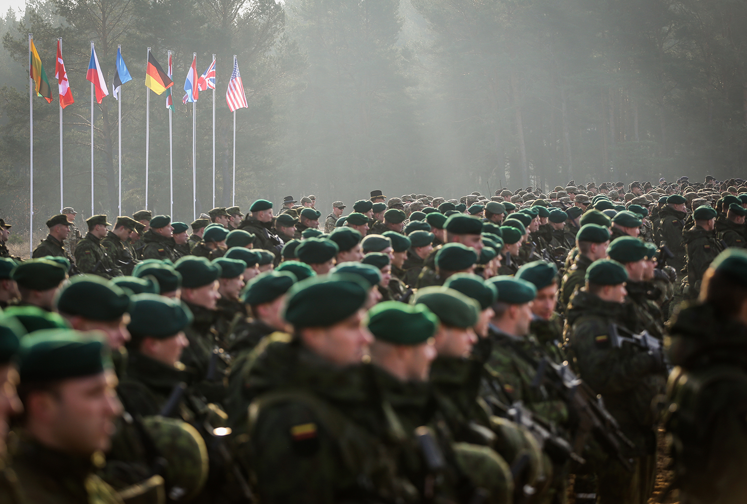 Διάσκεψη ΝΑΤΟ: «Υπέρ της ενίσχυσης της συλλογικής άμυνας στην ευρωατλαντική περιοχή»