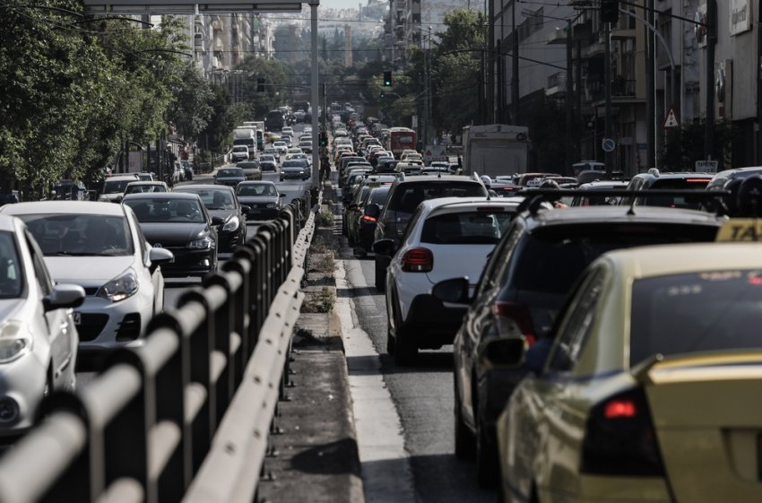 Μποτιλιάρισμα στους δρόμους της Αθήνας – Που εντοπίζονται προβλήματα (φωτο)