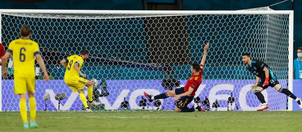 Euro 2020: O Μ.Μπεργκ δέχθηκε απειλές στα social media για τη χαμένη ευκαιρία