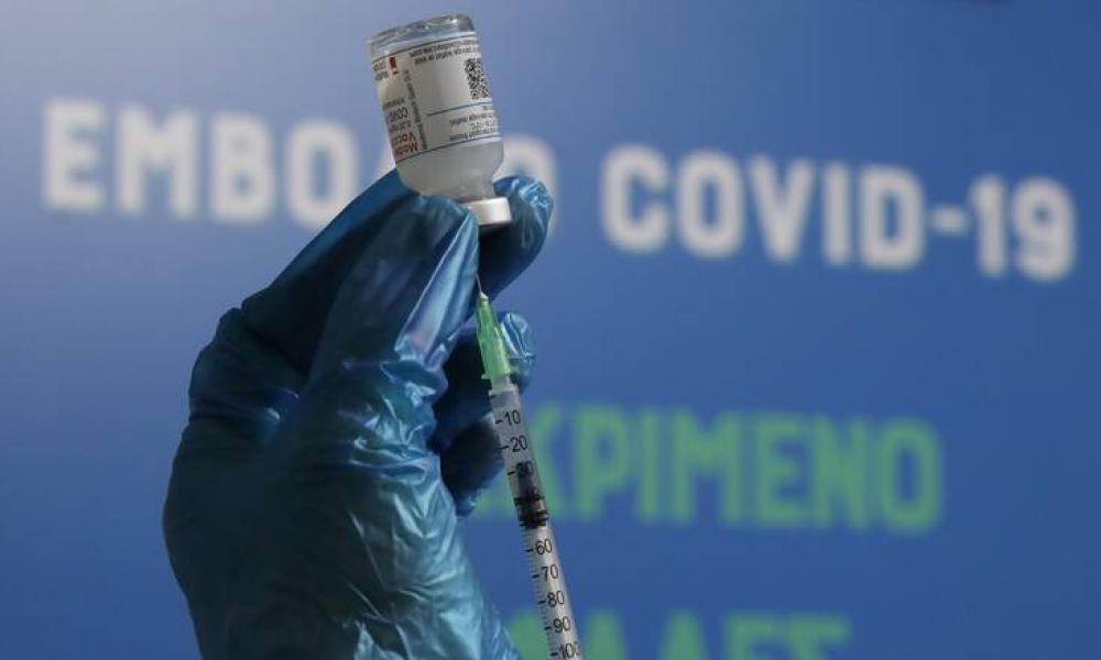 Π.Παναγιωτόπουλος: «Το εμβόλιο της AstraZeneca έσωσε ζωές, αλλά οι συνθήκες σε μια πανδημία αλλάζουν»