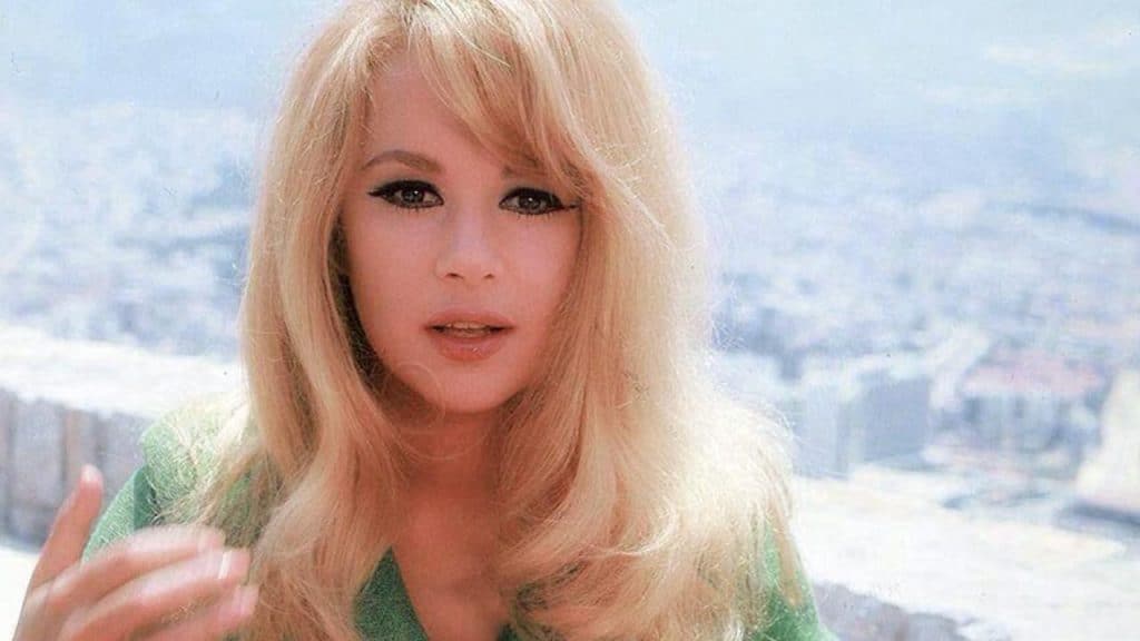 Σπάνια φωτογραφία από τα πρώτα γενέθλια του γιου της Αλίκης Βουγιουκλάκη – Καλεσμένη η κόρη της Ζωής Λάσκαρη (φωτο)