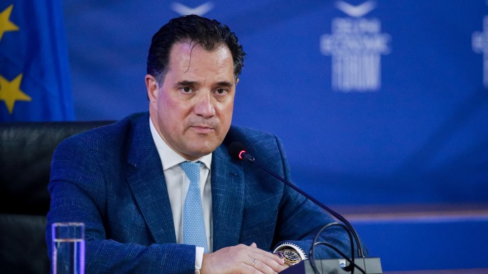 Επιμένει ο Α.Γεωργιάδης: «Μία επιχείρηση μπορεί να απολύσει έναν εργαζόμενο που δεν θέλει να εμβολιαστεί»