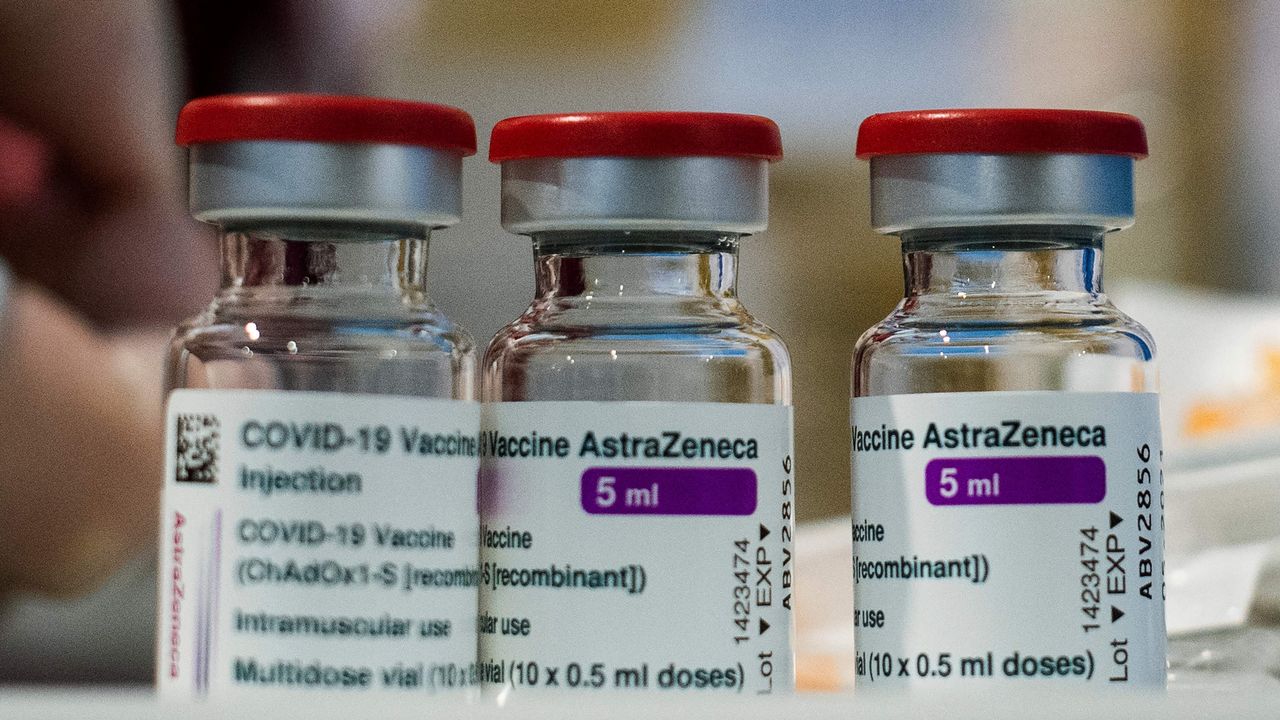«Ξεστοκάρουν» τα «προβληματικά» εμβόλια της AstraZeneca σε Σκόπια & Αλβανία: Έστειλαν 40.000 δόσεις