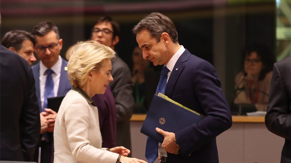 Την Πέμπτη στην Αθήνα, η Ούρσουλα φον ντερ Λάϊεν – Κυβερνητικό «show» ετοιμάζει ο Κ.Μητσοτάκης