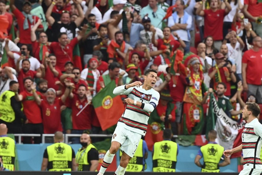 Euro: Ο Κριστιάνο Ρονάλντο έγραψε ιστορία και έγινε πρώτος σκόρερ στην ιστορία της διοργάνωσης