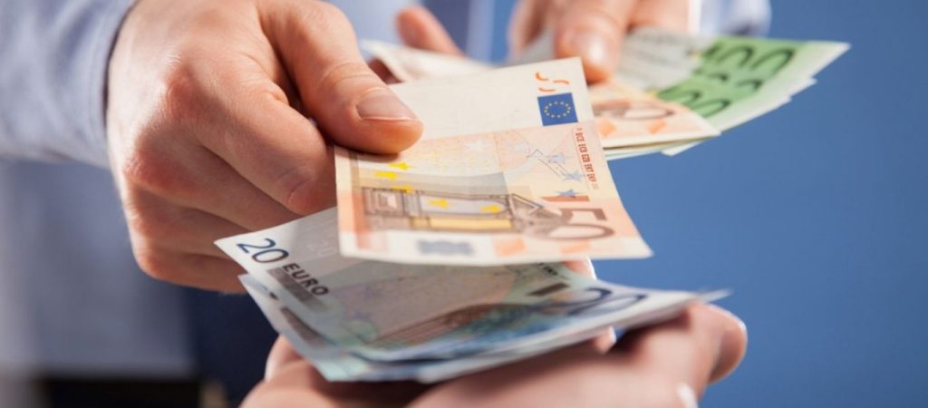 Αργία Αγίου Πνεύματος: Δείτε πως θα αμειφθούν όσοι εργαστούν