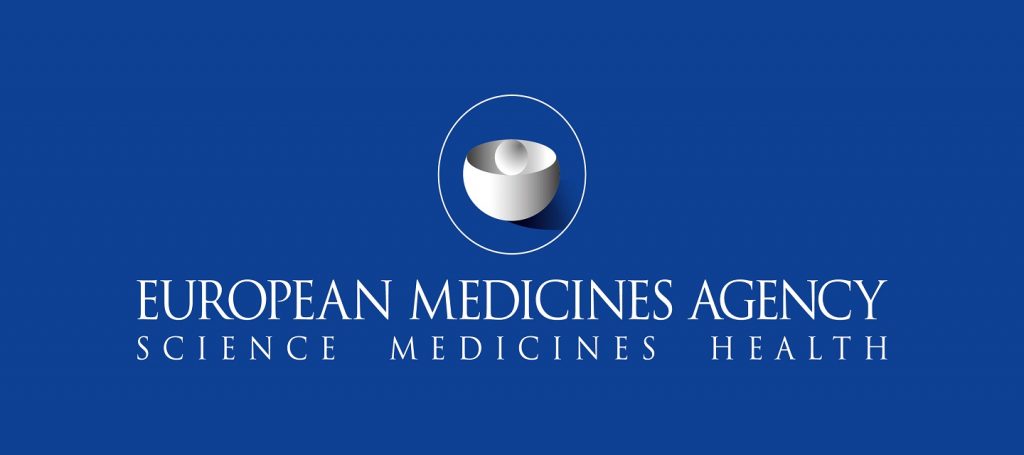 EMA: Τα εμβόλια που έχουν εγκριθεί προστατεύουν από στελέχη που κυριαρχούν στην ΕΕ – Ξεκινάμε έρευνες για τους 12-17»