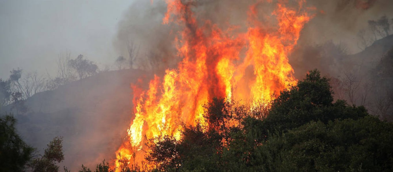 Φωτιά σε χαμηλή βλάστηση στην Αμφίπολη Σερρών