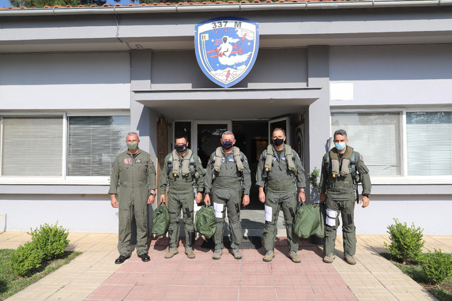 Ο Α/ΓΕΕΘΑ Κ.Φλώρος πέταξε με F-16 της 335 Π.Μ. (βίντεο-φώτο)