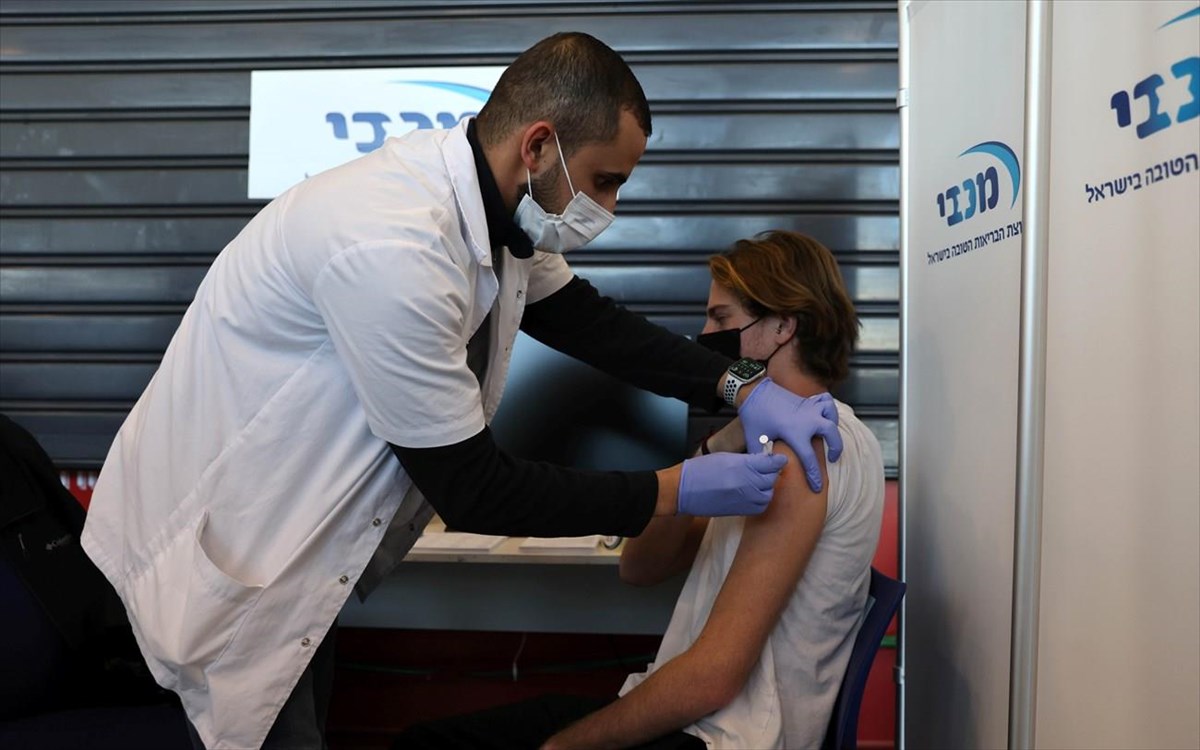 Ένα εκατομμύριο δόσεις εμβολίων Pfizer που λήγουν σύντομα δίνει το Ισραήλ στην Παλαιστινιακή Αρχή