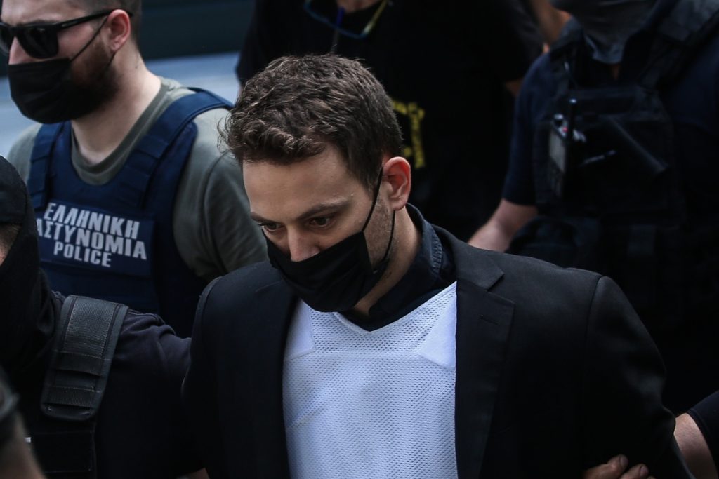 Δικηγόρος Μπάμπη Αναγνωστόπουλου: «Παρακαλώ να μην υπάρχει ανθρωποφαγία»